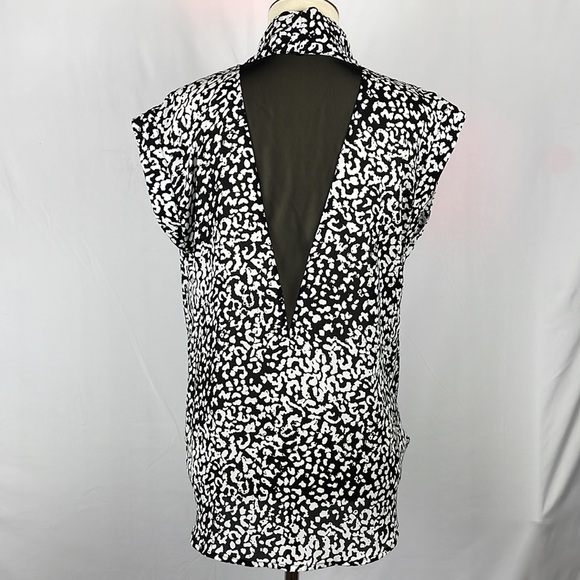 Ro & De Black and White Wrap Front Top with Sexy Sheer Back - Size Small - Picture 8 of 14